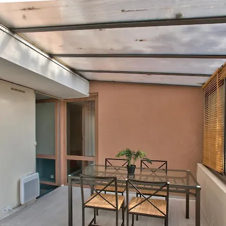 Chic And Spacious Beautiful Terrace Appartement