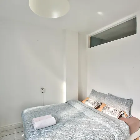 Chic And Spacious Beautiful Terrace Appartement Courcouronnes