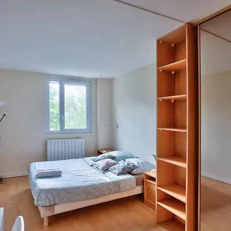 Chic And Spacious Beautiful Terrace Appartement Courcouronnes