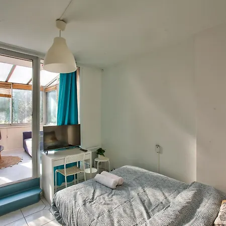 Chic And Spacious Beautiful Terrace Courcouronnes