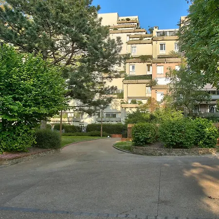 Chic And Spacious Beautiful Terrace * Courcouronnes